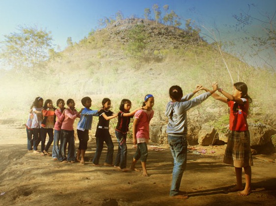 Ular Naga Permainan Tradisional Indonesia